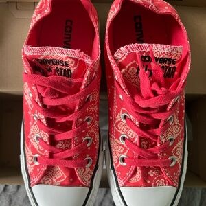 Converse Chuck Taylor All Star Low Top Red Bandana Paisley Size 6